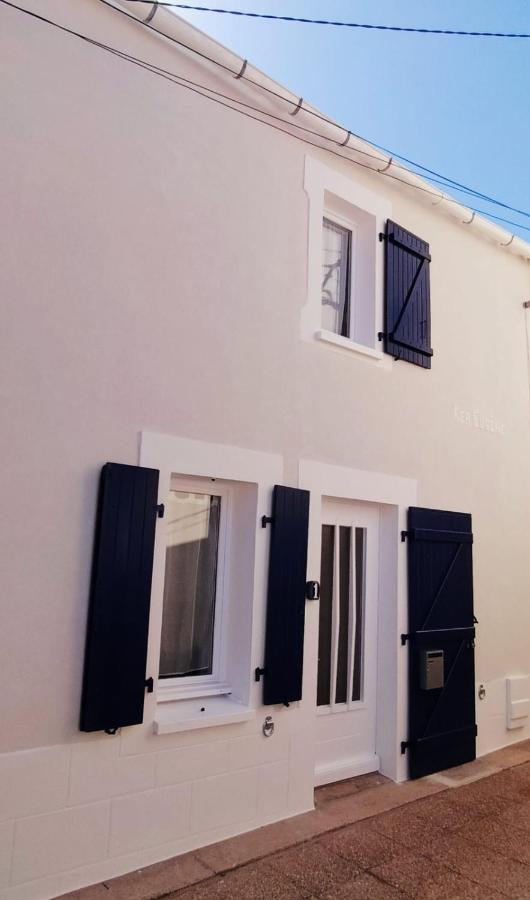Maison De Pecheur Renovee Avec Cour Proche Du Port Les Sables-dʼOlonne Eksteriør billede